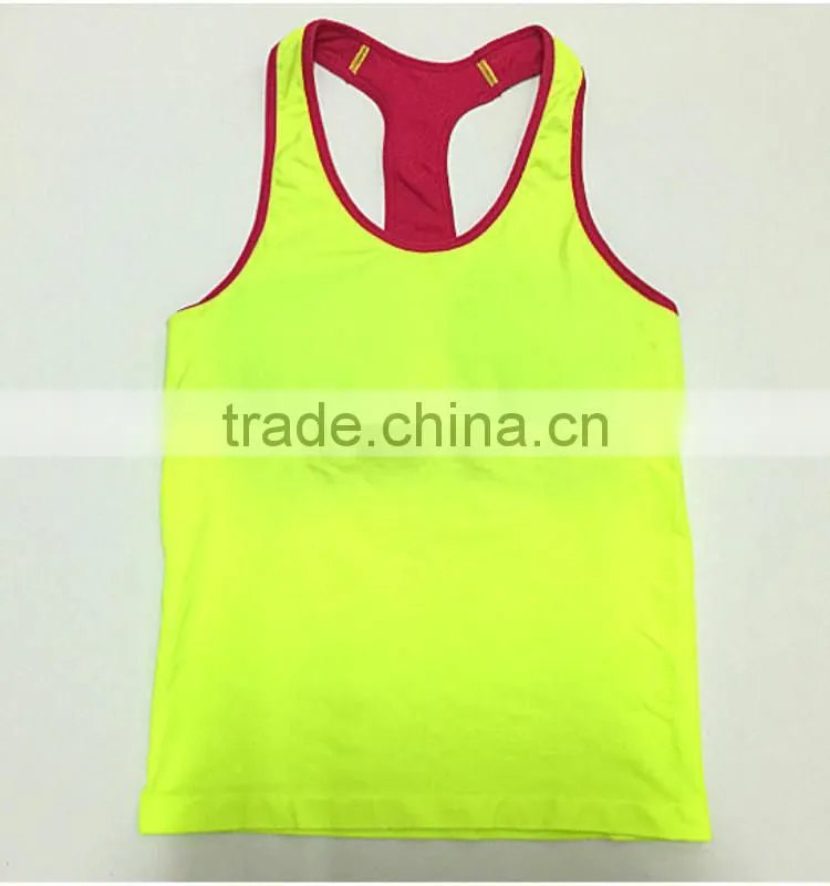 Women light color seamless underwear top
