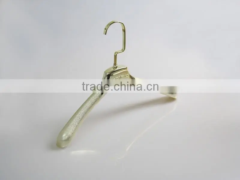 high end electronic hanger with top lever for clothes