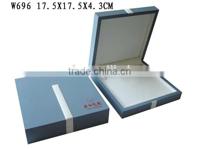 W691 High Glossy Painted Wooden Necklace Box