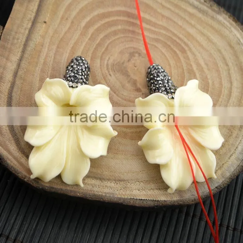 LFD-0019B Wholesale White Shell Flowers Pave Rhinestone Connectors Beads For Making Charm Bracelet necklace