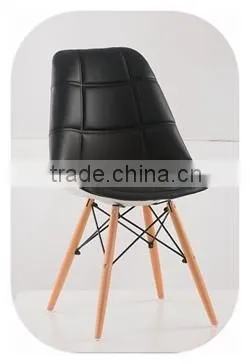 morden Design PP Plastic Upholstered Dining Chair with Wooden Legs