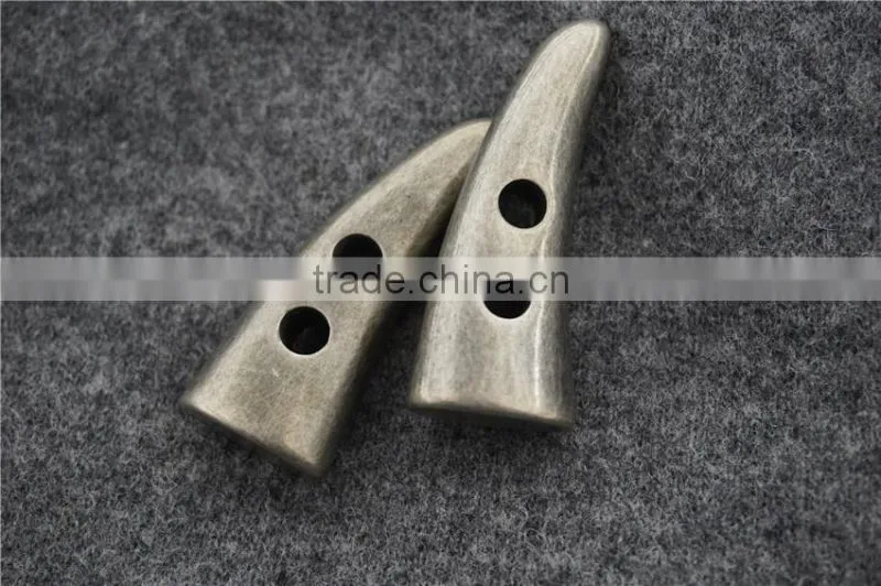 VINTAGE SILVER COLOR RESIN TOGGLE BUTTON