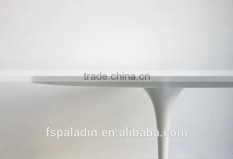 White Eero Saarinen Fiberglass Saarinen Tulip Table replica