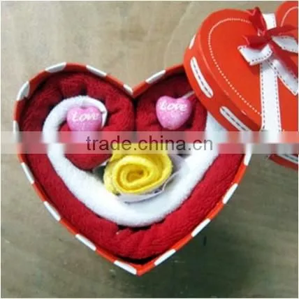 Gift Towel Type Luxury Wedding Set Packing / Cotton Towel with Cute Doll Set