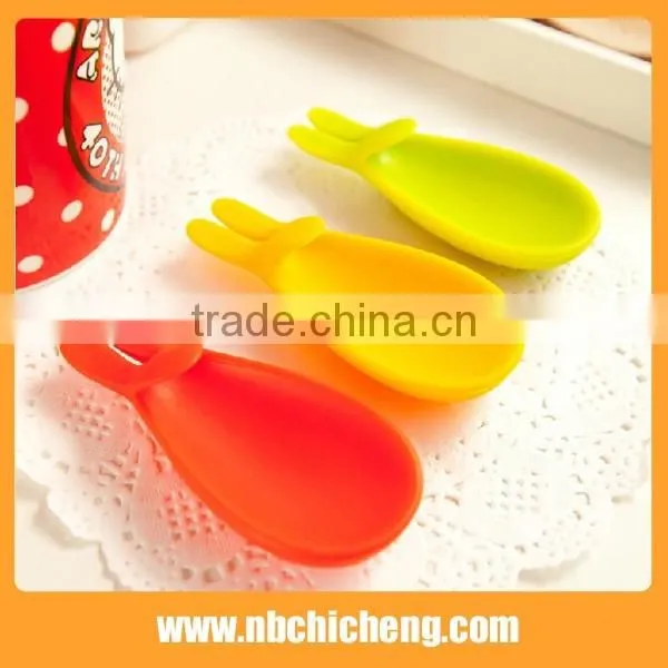 Creative Style Eco-friendly Silicone Tea Cup Clip/Tea Bag Holder/White Chopstick Rest