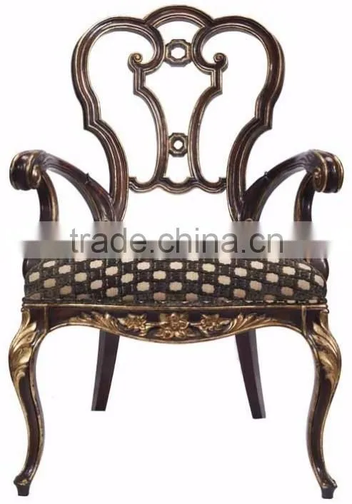 Classic Elegant European Style Antique White Tufted Chaise Lounge with Golden Floral Decorations BF12-04264d