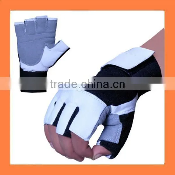 Performance Wrist Wrap Gloves
