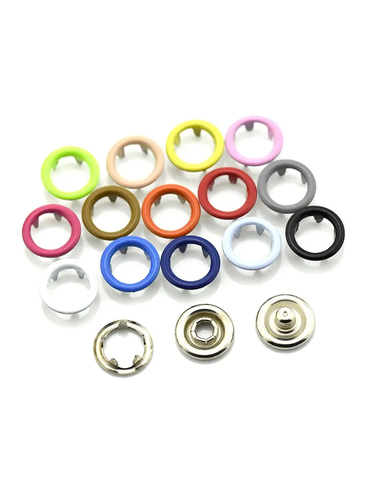 The manufacturing process of metal buttons