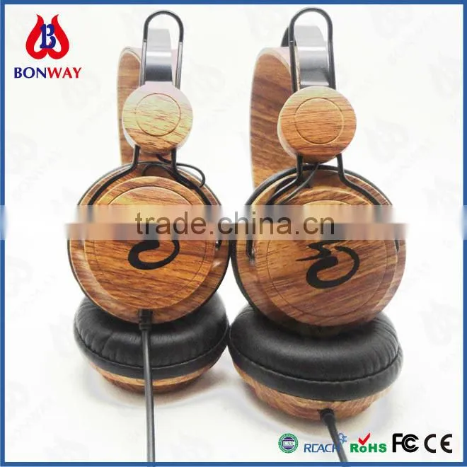 popular super bass 3.5mm plug wood headphones