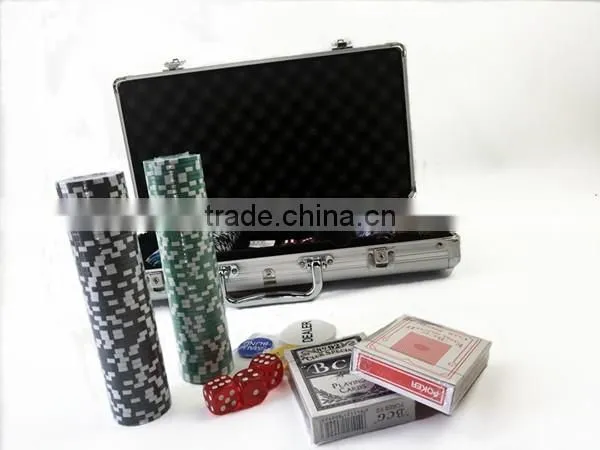 13.5g 500 pcs clay cosmetics Casino poker chip set with Aluminun Metal Case roulette chips set