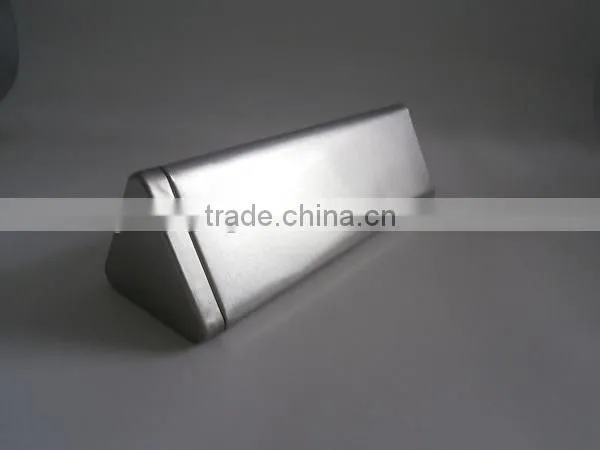 hangzhou high quality recycle triangle-shape metal tin container
