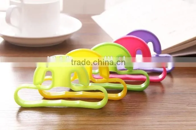 Hot Sale Bag Holder Carrier;fashion plastic bag holder