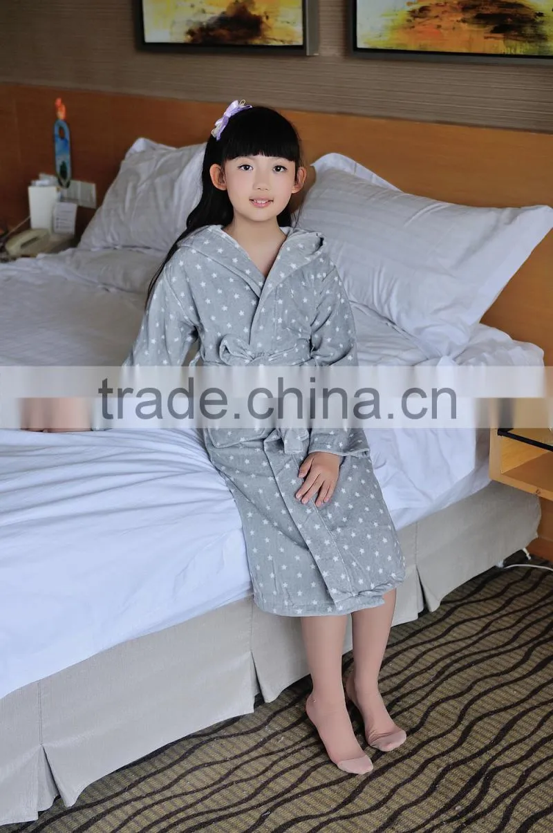 High Grade 100% cotton comfortable children bathrobe with hat
