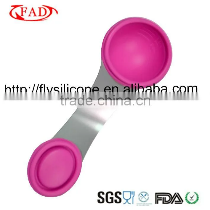 Adjustable measuring spoon with 100% food grad silicone material