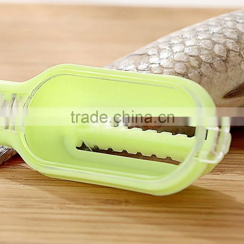 Fish Scale Scraper Remover Scaler Cleaner Peeler Fish Skinner Fish Server with Cover Kitchen Cutlery User-friendly