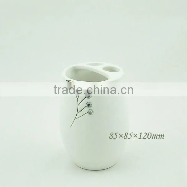 2013 New Products Ceramic Bathroom Set
