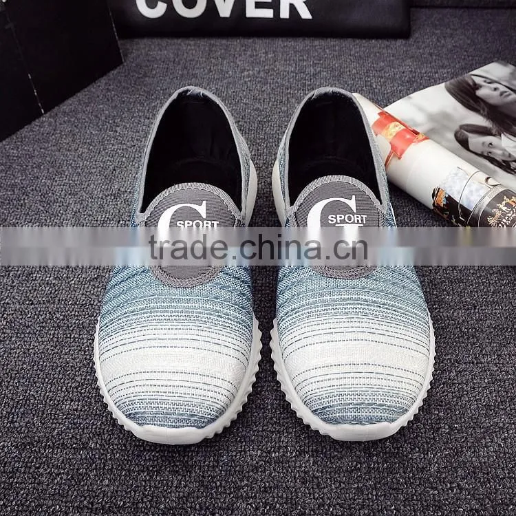 Wholesale young man $1dollar flat walking casual shoes factory directly price