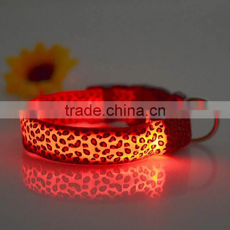 2015 High quanlity LED light dog collar flashing pet collar with leopard print
