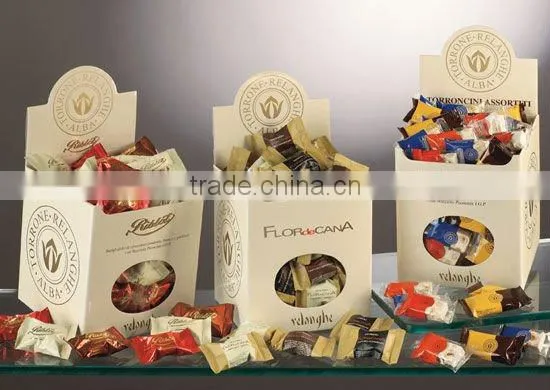 Fashionable Pop Display