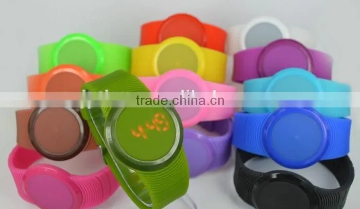 Women men Waterproof Touch Screen LED Digatal Silicone Jelly Watch Student Boy