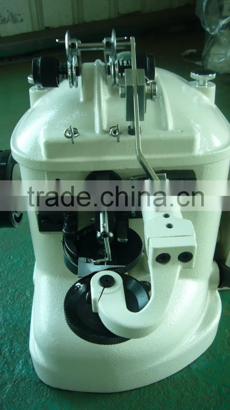 Shoes automatic lubrication disc feed overseaming machine