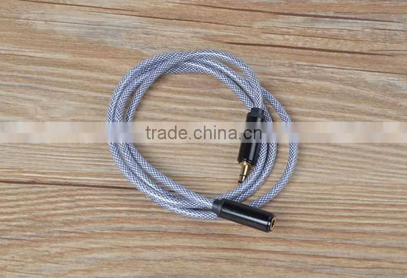 China Supplier FIsh Net Pattern 3.5mm Male to Female Stereo Audio Cable