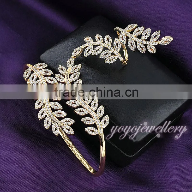 China fashion jewellery smart copper ladies models palm bracelet