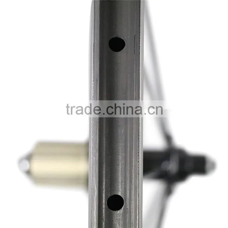2016 new carbon road bike wheels 56mm U shape clincher tubeless ready 25mm width road wheels China