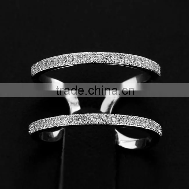 Women's Simple Fashion CZ Stone Gypsy Setting Copper Alloy Ring With Rhodium Plating
