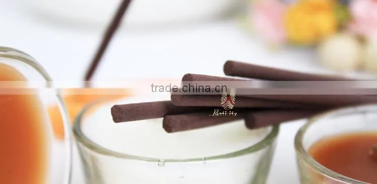 High capacity incense holder and bag of incense stick