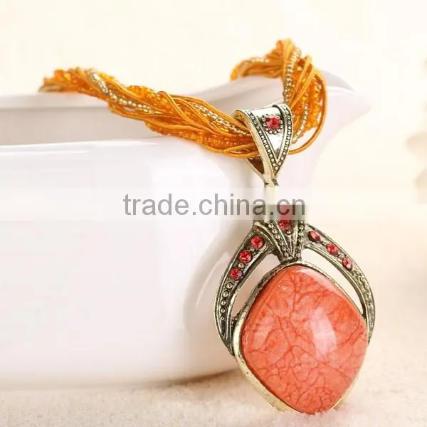 Vintage Lady Fashion Rhombus Stone Necklace