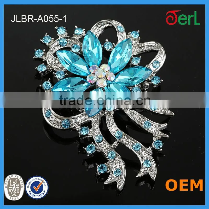 Fashion design best quality cheap crystal wedding brooch bulk rhinestone brooch
