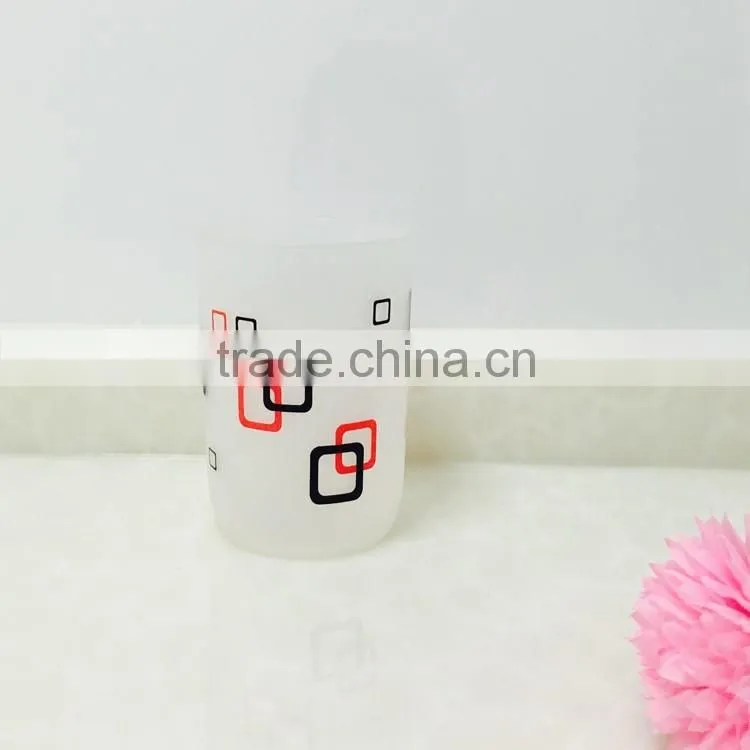 Custom printed pp plastic cup with geometry design
