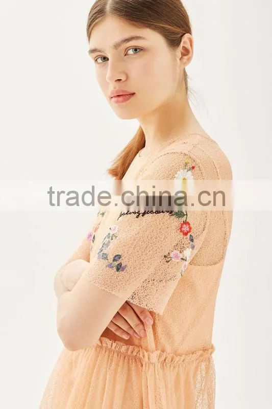 Woman Short Sleeve Flower Embroidered Midi Length Fashion Dress