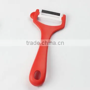 Pretty durable vegetable peeler with PP handle