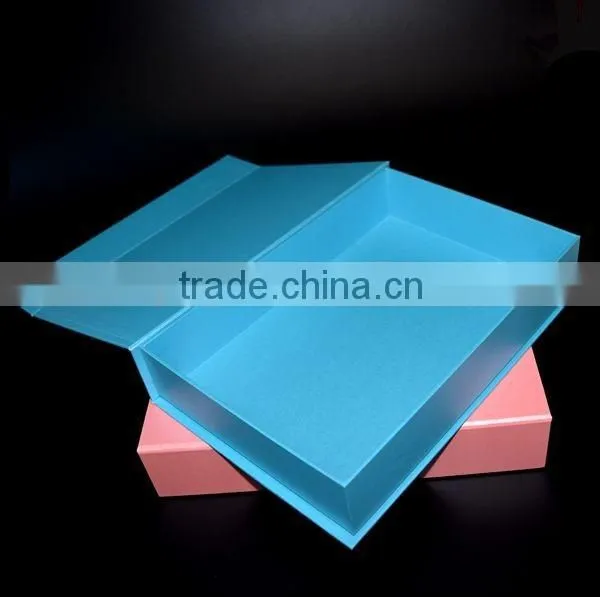 Fashion different color custom cardboard foam box inserts