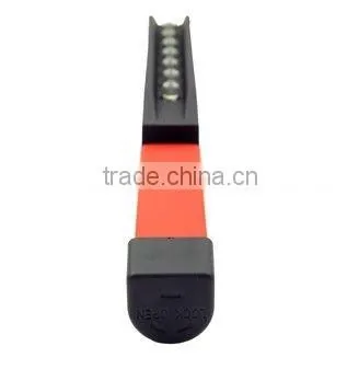 Compact pocket 7 led work light with magnetic rotating clip