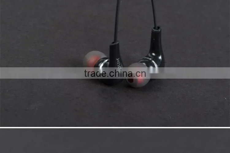 metal earphone for apple earphone with good quality for mp3 or mobile phone