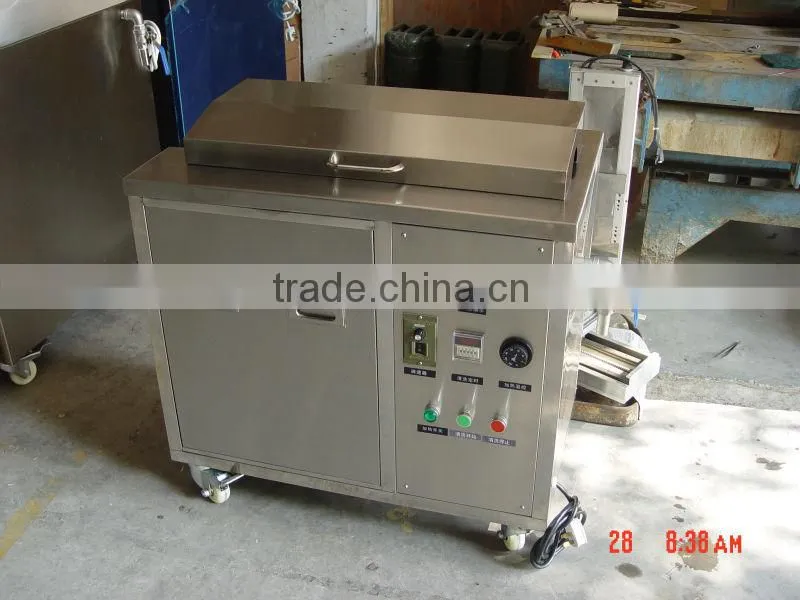 Ceramic roller washed by ultrasonic cleaner