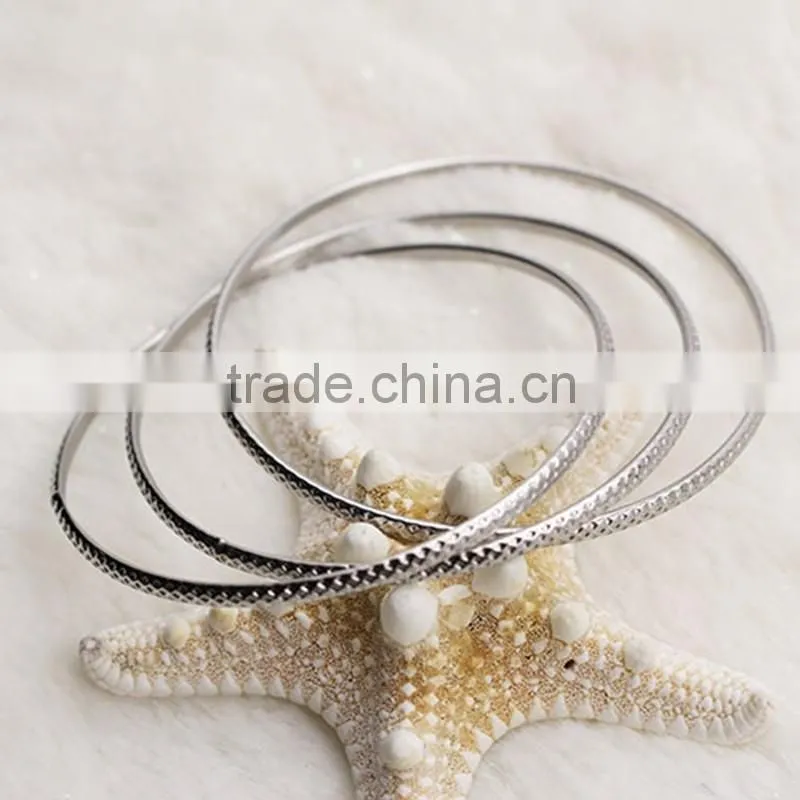 European American Textured Stainless Steel 3pcs Thin Silver Bangle Bracelet