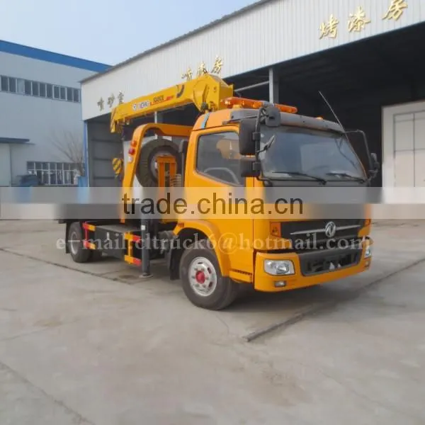 DONGFENG CABSTAR 4*2 Flatbed Wrecker with crane 4 ton