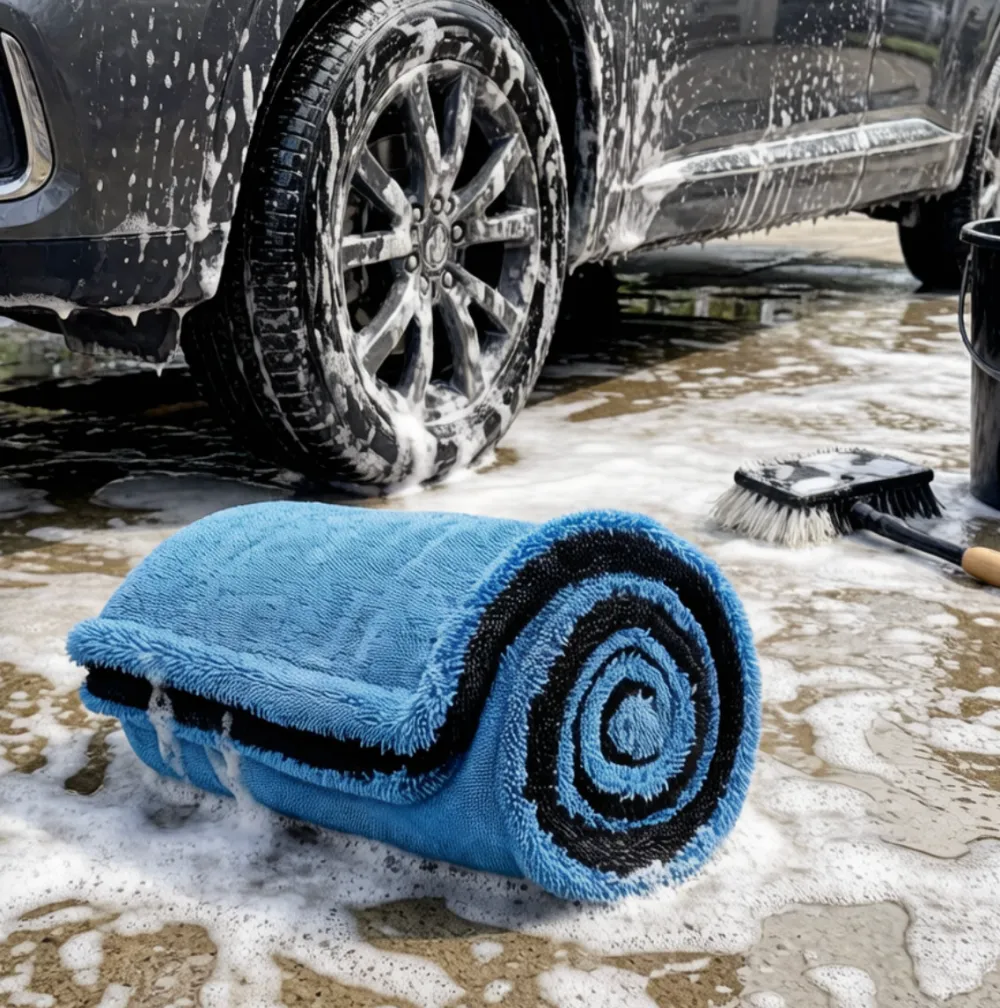 Heavy Duty Twisted Loop Microfiber Towels for Auto Washing and Drying.png