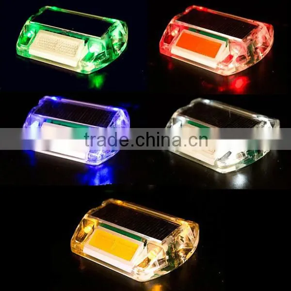 plastic solar powered LED flashing road cat eyes