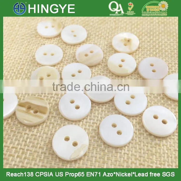 Wholesale high quality two holes natural river shell buttons for clothing SH-001
