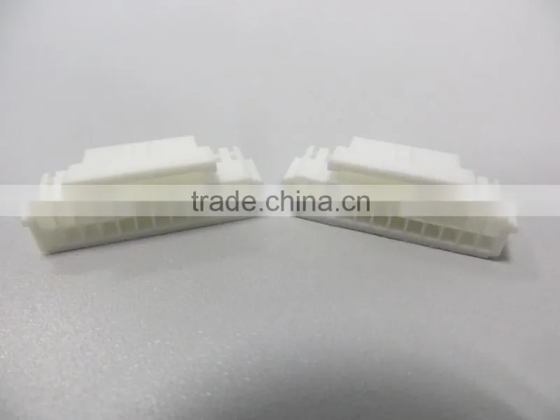 pitch=2.0mm 24P white male terminal
