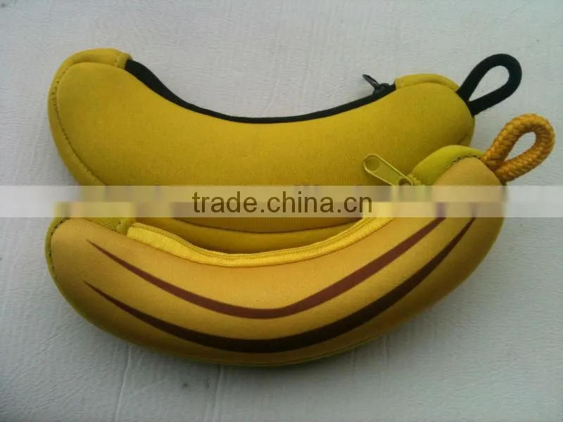 Small neoprene gift pouch with hanger