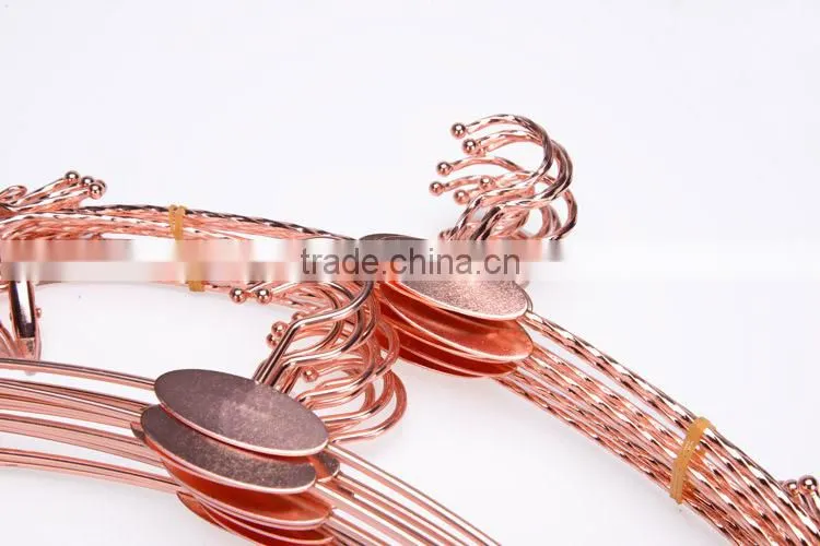 Beautiful Decorative Flower Design metal wire hanger