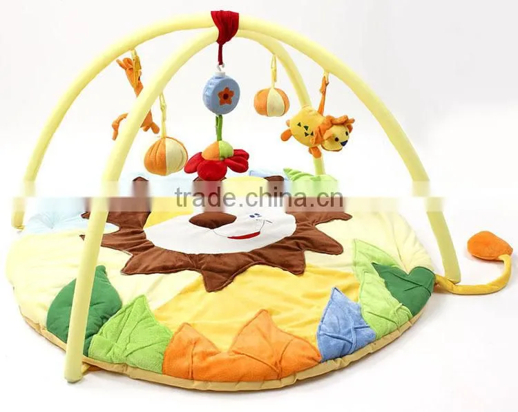 Wholesale non-toxic lion style musical gym baby kids play mat with hanging toys M5082203