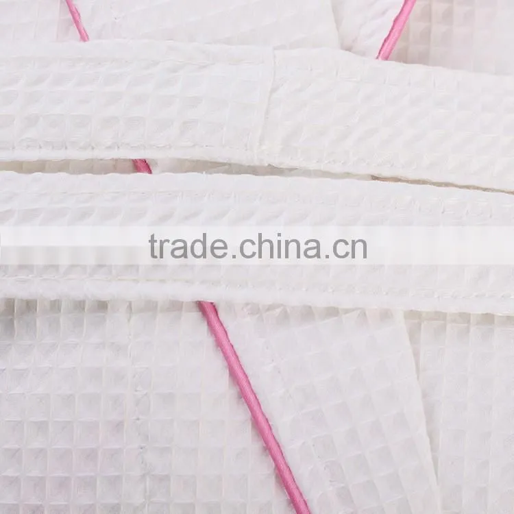 China wholesale white 100% cotton bathrobes waffles hotel with clolor edge