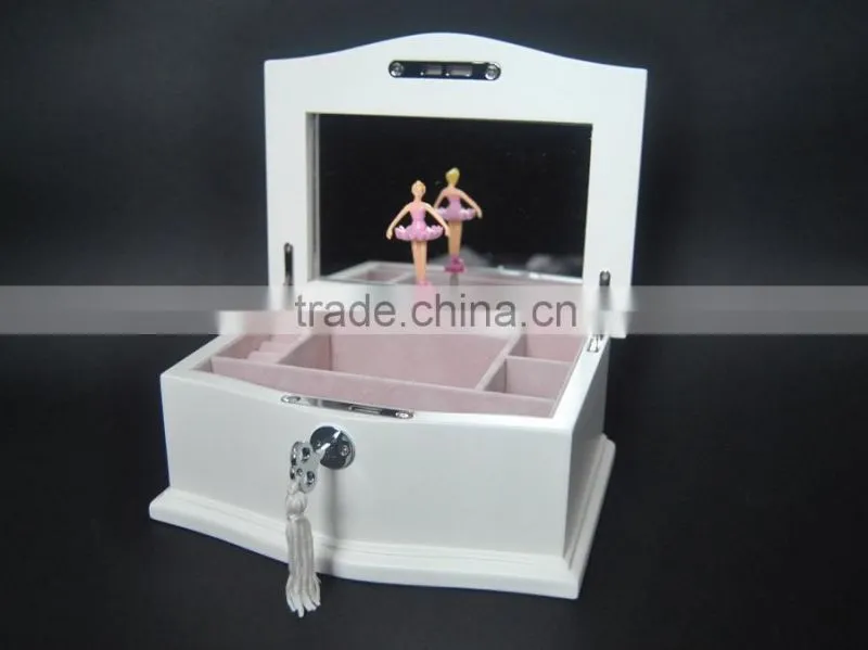 High Quality Painted White Pink Jewellery Accessory Wooden Music Box